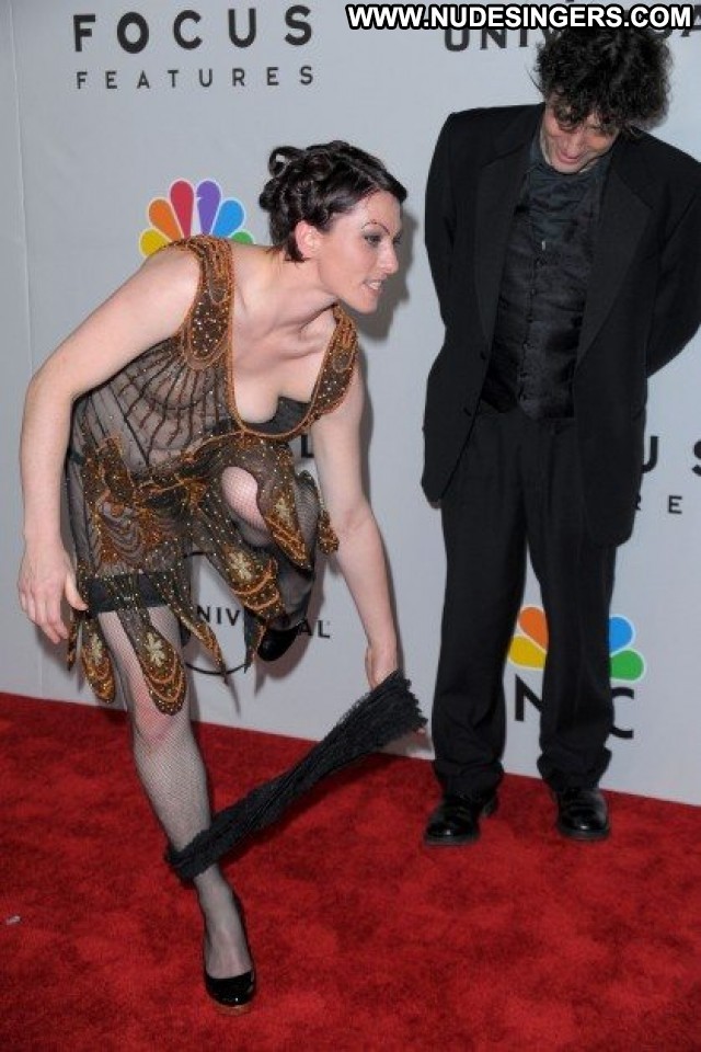 Amanda Palmer Miscellaneous Stunning Celebrity Brunette Nice Medium