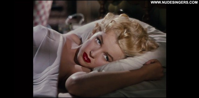 Marilyn Monroe Niagara Playmate Singer Hot Beautiful Blonde Celebrity