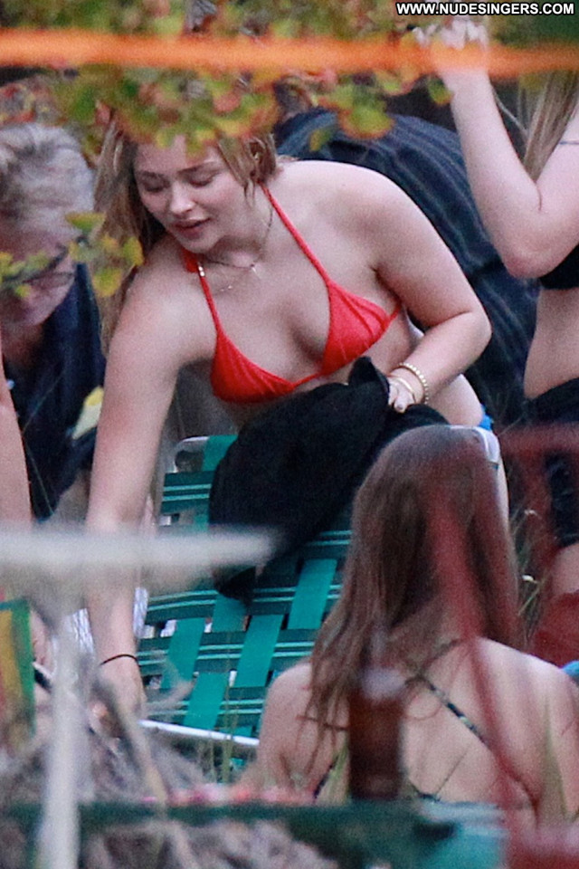 Chloe Grace Moretz Posing Hot Actress Bikini Paparazzi Babe Celebrity