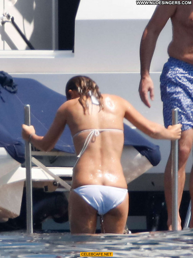 Geri Halliwell Celebrity Babe Beautiful Yacht Bikini Posing Hot Hd