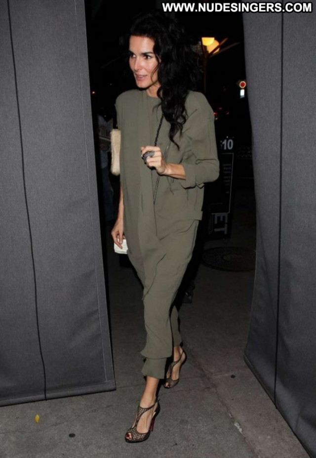 Angie Harmon West Hollywood Hollywood Posing Hot Babe Restaurant