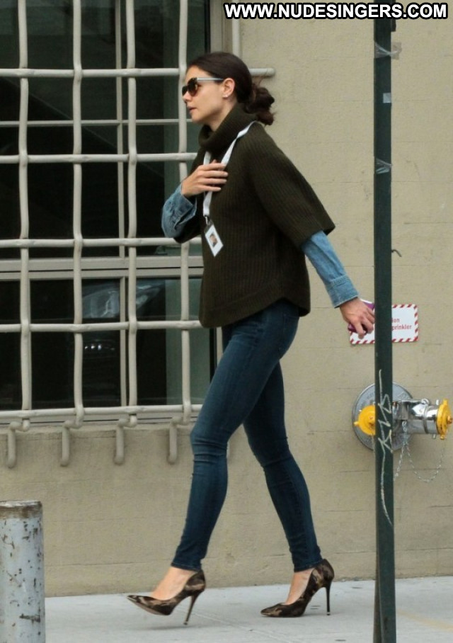 Katie Holmes Paparazzi Babe Beautiful Jeans Posing Hot Celebrity Nude Katie Holmes Paparazzi Babe Beautiful Jeans Posing Hot Celebrity Nude