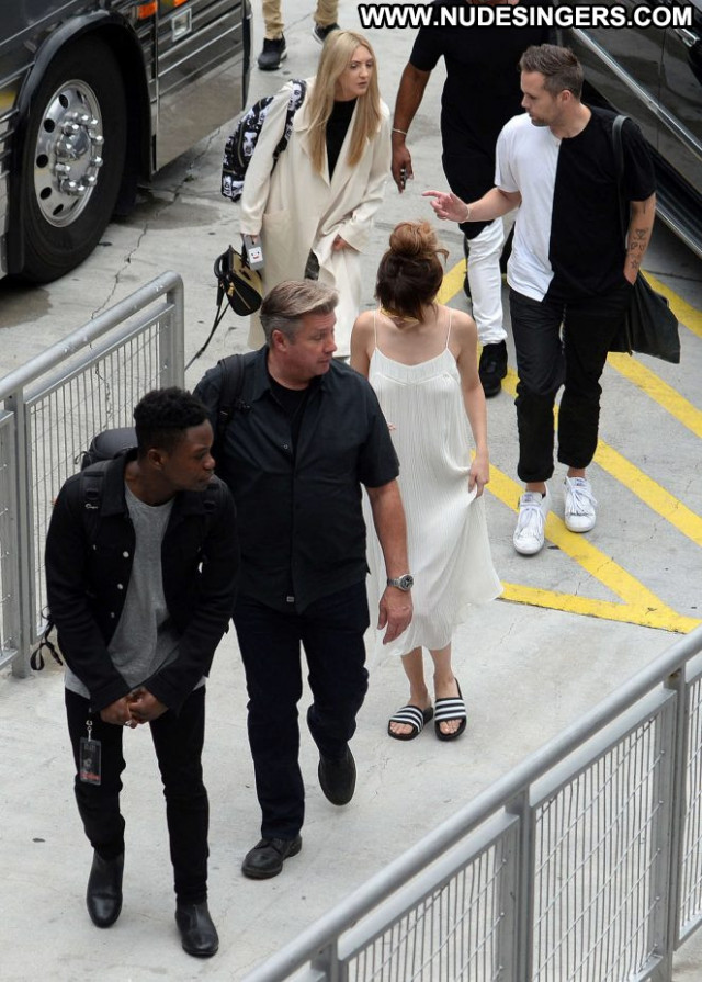 Selena Gomez Posing Hot Babe Paparazzi Beautiful Celebrity Actress Selena Gomez Posing Hot Babe Paparazzi Beautiful Celebrity Actress