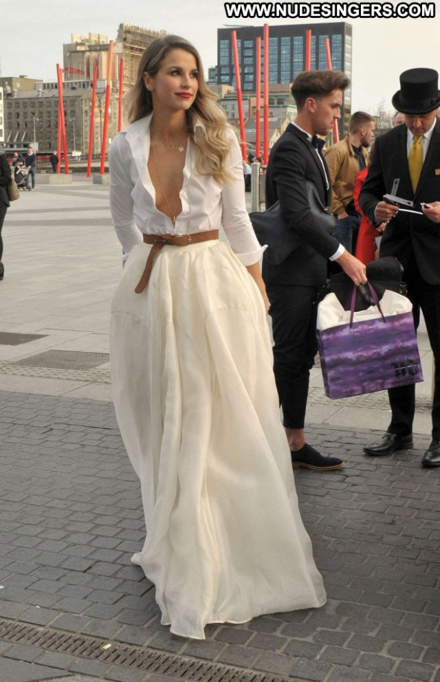 Vogue Williams Beautiful Celebrity Awards Babe Posing Hot Paparazzi