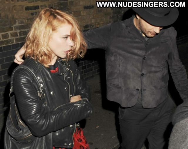 Billie Piper Posing Hot Celebrity Paparazzi Babe Beautiful London