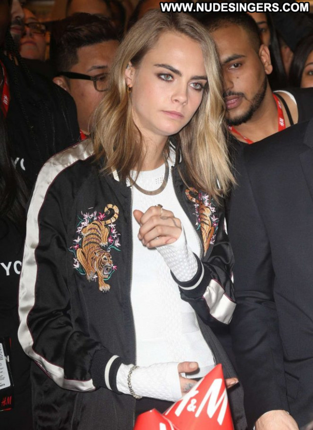 Cara Delevingne No Source Nyc Paparazzi Beautiful Posing Hot