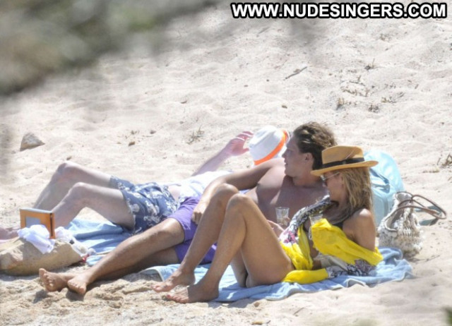 Heidi Klum The Beach Paparazzi Posing Hot Mediterranean Babe