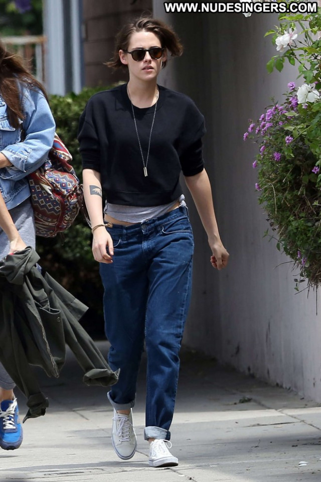 Kristen Stewart Posing Hot Paparazzi Babe Beautiful Celebrity Hd Cute