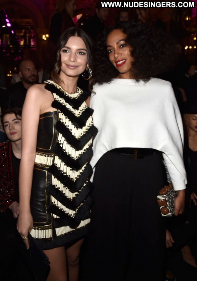 Solange Knowles Fashion Show Paparazzi Posing Hot Babe Beautiful