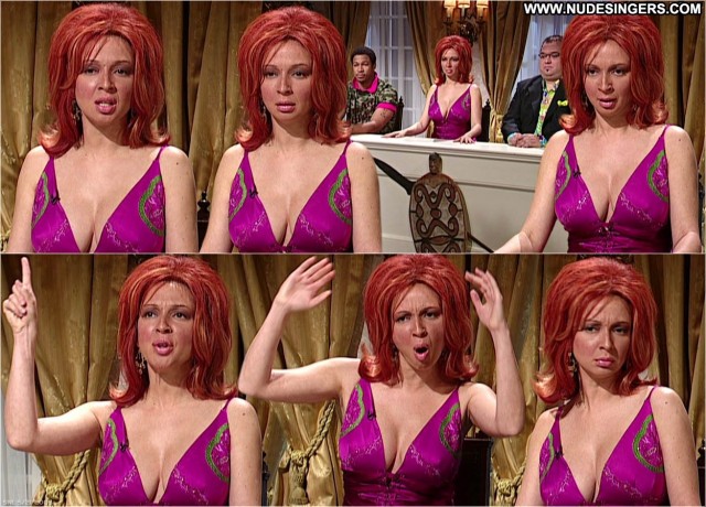 Maya Rudolph Saturday Night Live Medium Tits Singer Brunette Posing.