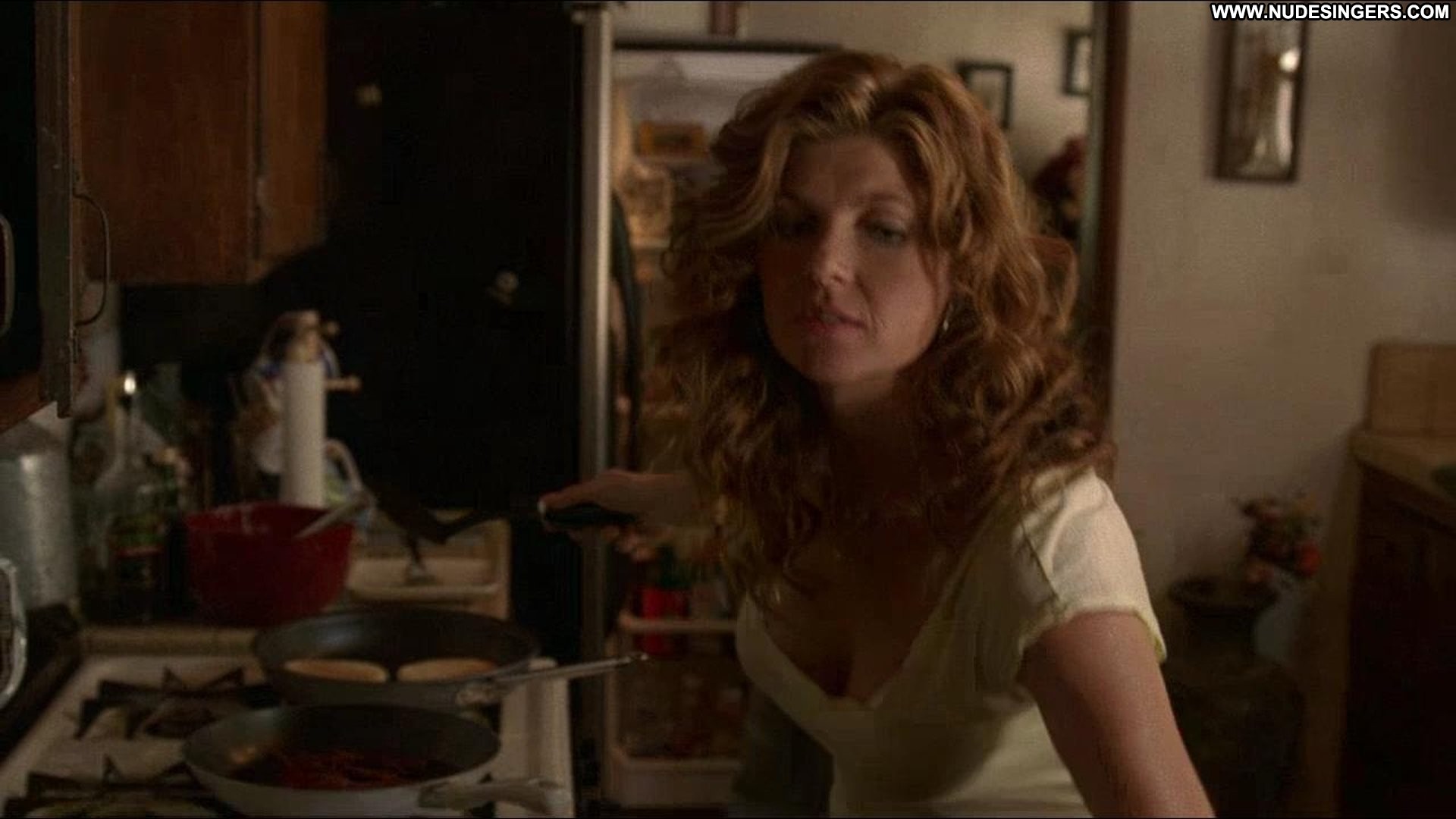 Sexy photos britton connie Connie Britton: