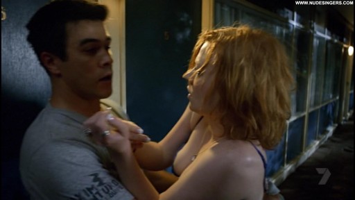 Boobs sarah snook Sarah Snook