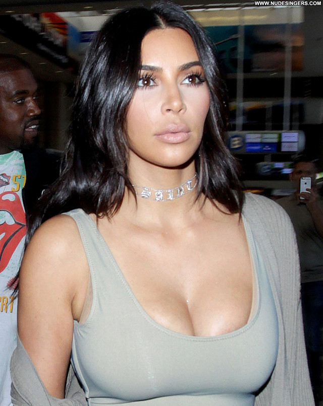 Kim Kardashian Celebrity Babe Cleavage Paris Candids