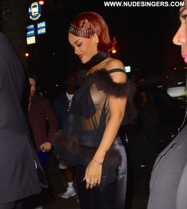 Rihanna No Source Braless See Through Candids Babe Posing Hot