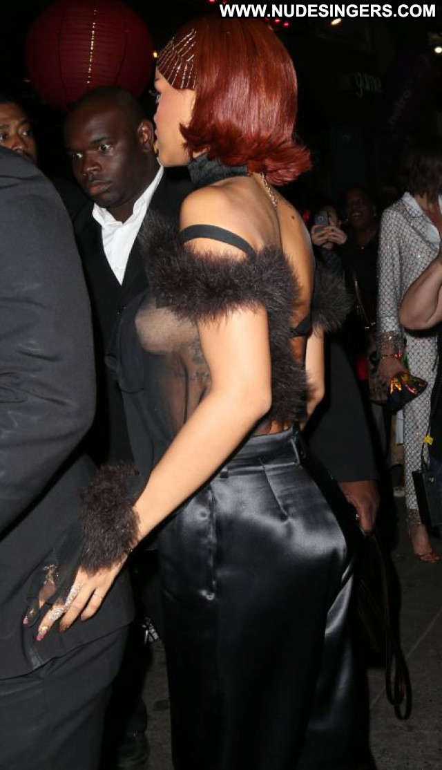 Rihanna No Source Babe Posing Hot Candids Braless Party Celebrity