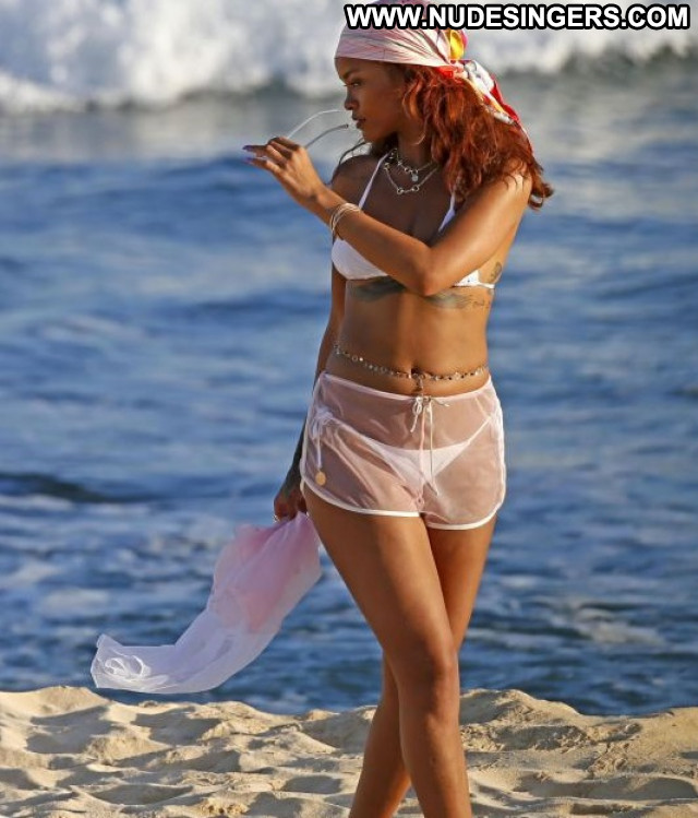 Rihanna No Source Posing Hot Bikini Babe Celebrity Beautiful Candids