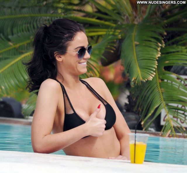 Casey Batchelor Celebrity Pool Babe Posing Hot Beautiful