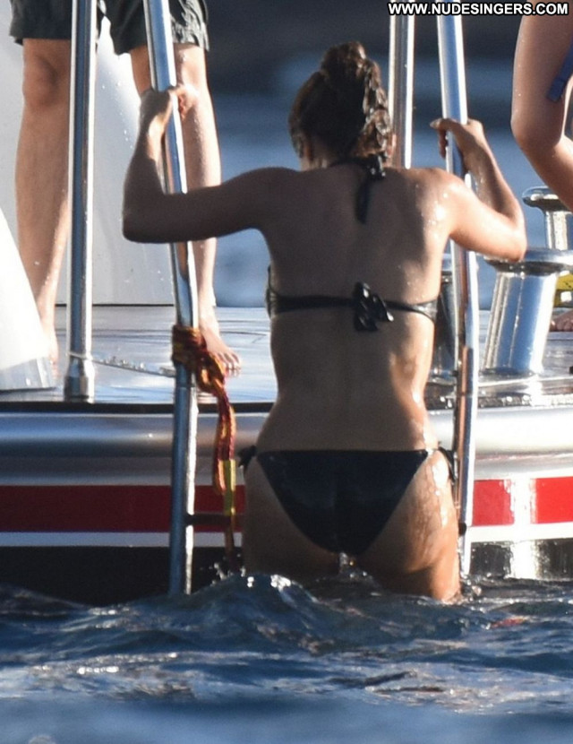 Salma Hayek No Source Beautiful Posing Hot Bikini Yacht Celebrity Babe