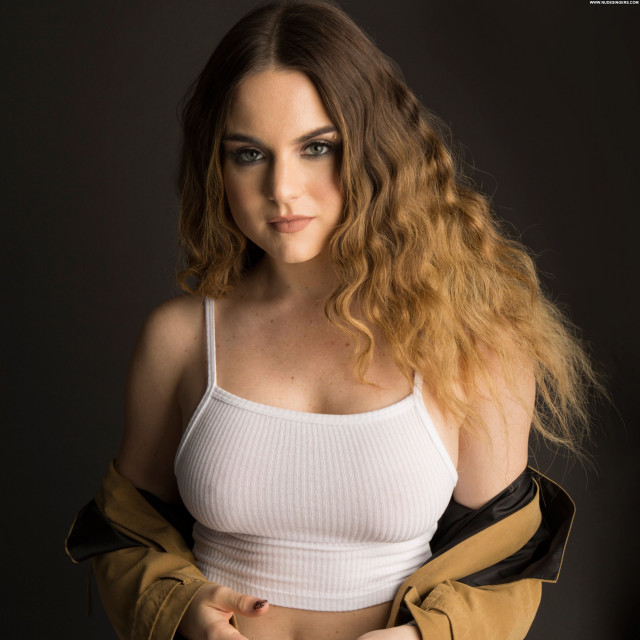 Jojo Levesque No Source Singer Beautiful Hot American Posing Hot Babe