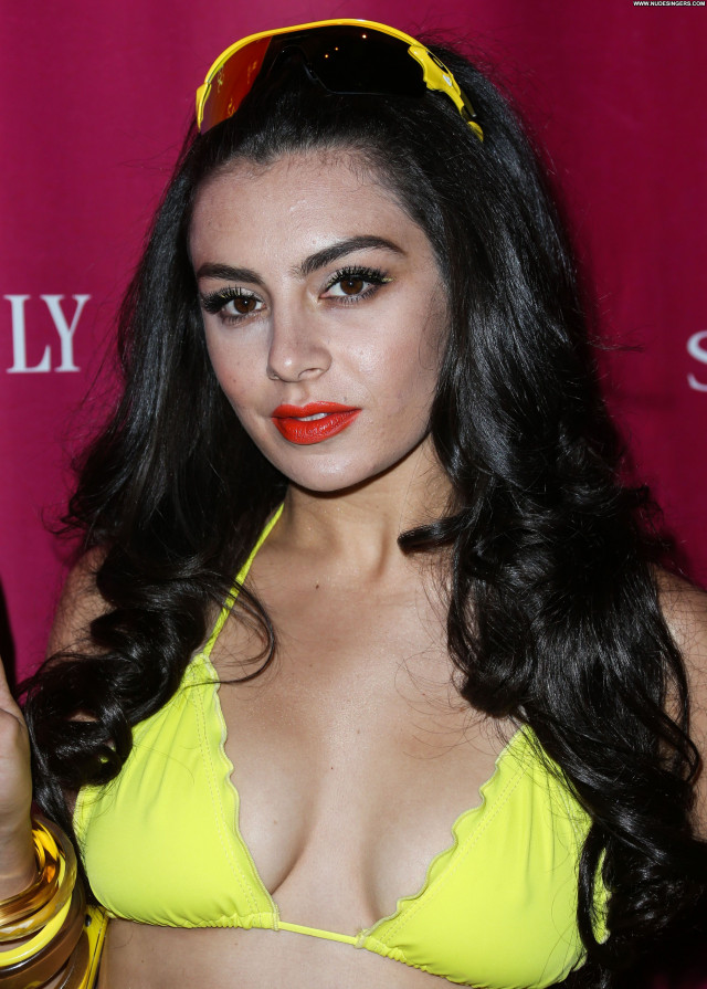 Charli Xcx Pool Party Singer Pool Birthday Party Posing Hot Celebrity
