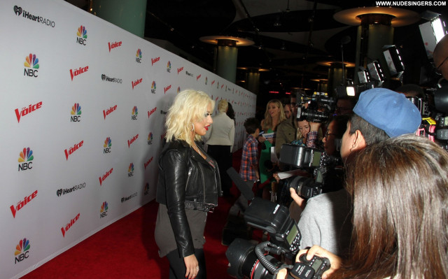 Christina Aguilera Red Carpet Babe Red Carpet Blonde Celebrity Posing