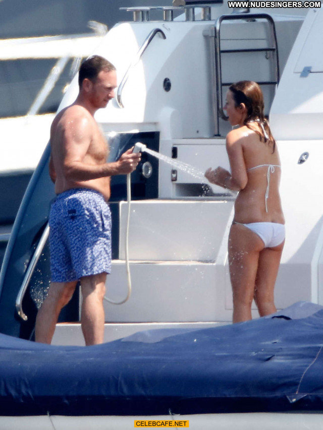 Geri Halliwell No Source Babe Posing Hot Bikini Yacht Celebrity