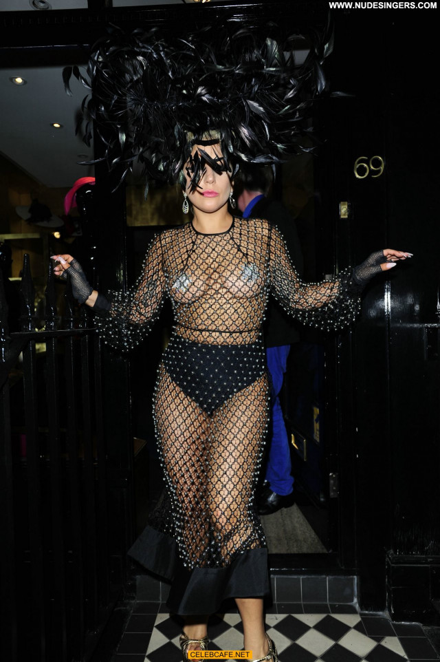 Lady Gaga No Source Toples London Fishnet Babe Topless Posing Hot Gag