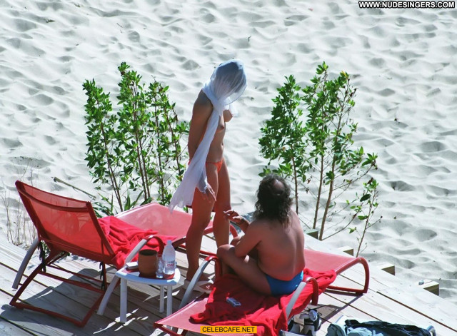 Elizabeth Hurley Paparazzi Shots Paparazzi Babe Beach Posing Hot