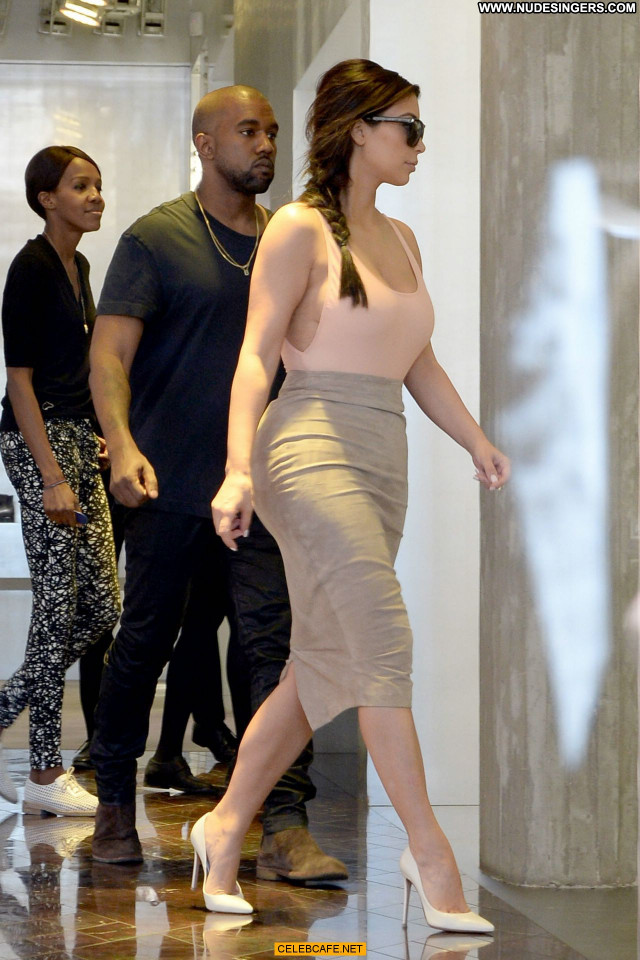 Kim Kardashian No Source  Ass Posing Hot Paris Beautiful Babe