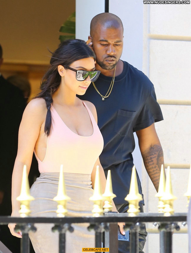 Kim Kardashian No Source Beautiful Posing Hot Paris Celebrity Ass Babe