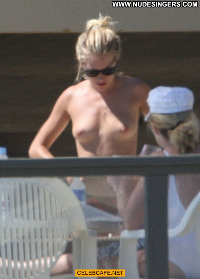 Sienna Miller No Source Babe Posing Hot Celebrity Topless Bikini