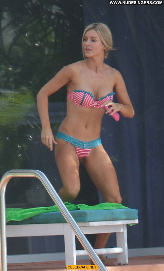 Joanna Krupa Miami Beach Celebrity Bikini Babe Beautiful Kissing