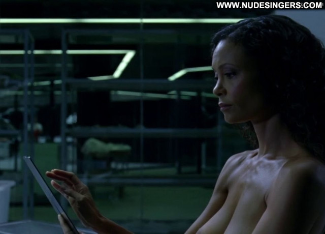 Thandie Newton No Source Posing Hot Mean Celebrity Babe Beautiful