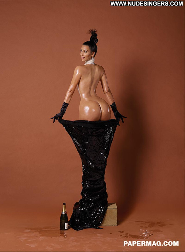 Kim Kardashian Full Frontal Smile Celebrity Bra Public Nude Breasts