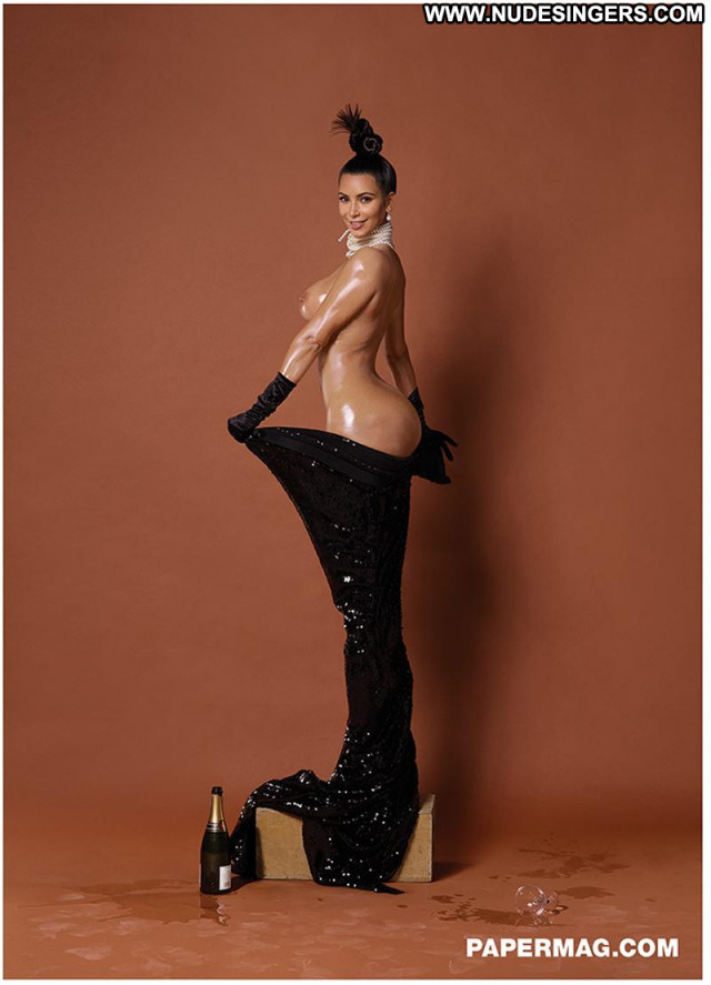 Kim Kardashian Full Frontal Beautiful Bar Babe Big Tits Celebrity Bra