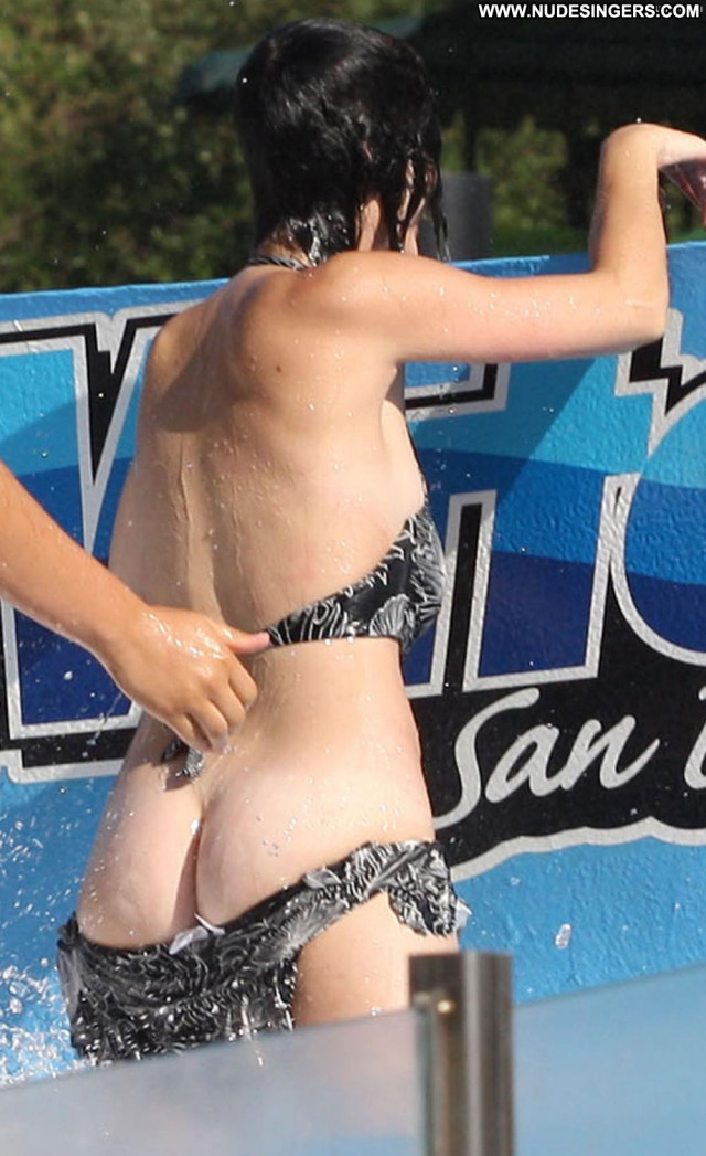 Katy Perry No Source Ass Celebrity Posing Hot Nude Bikini Friends Big