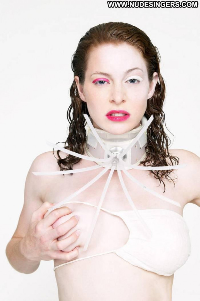 Esme Bianco Game Of Thrones Beautiful Sexy Nude Posing Hot Old