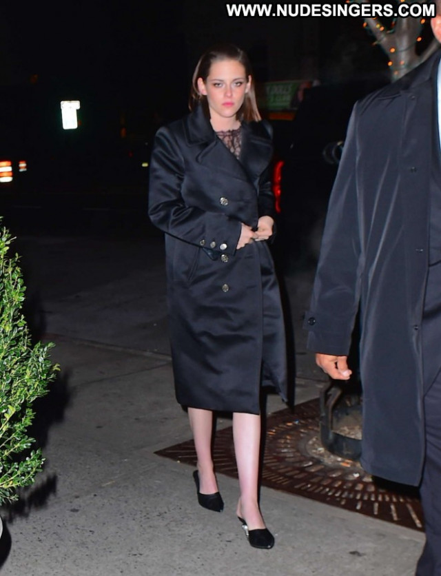 Kristen Stewart New York Beautiful Babe Posing Hot New York Celebrity