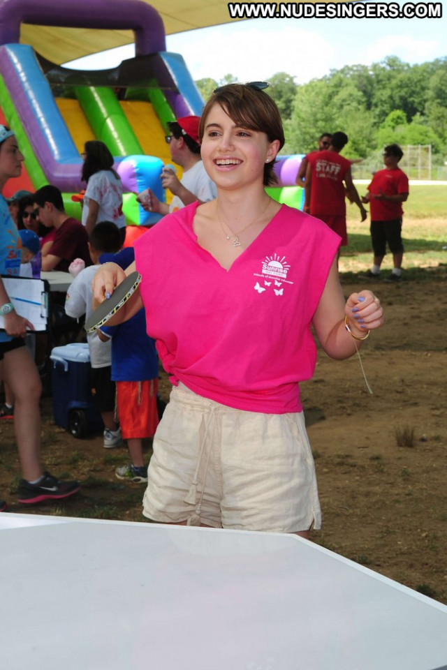 Sami Gayle Beautiful Babe Car Celebrity Gay Carnival Paparazzi Posing