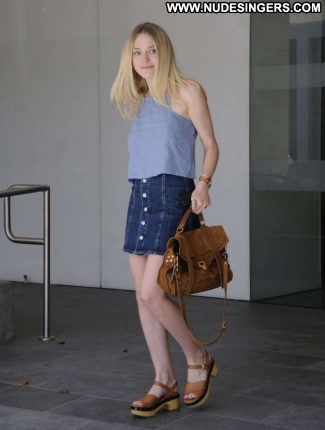 Dakota Fanning Beverly Hills Babe Jeans Paparazzi Beautiful Posing