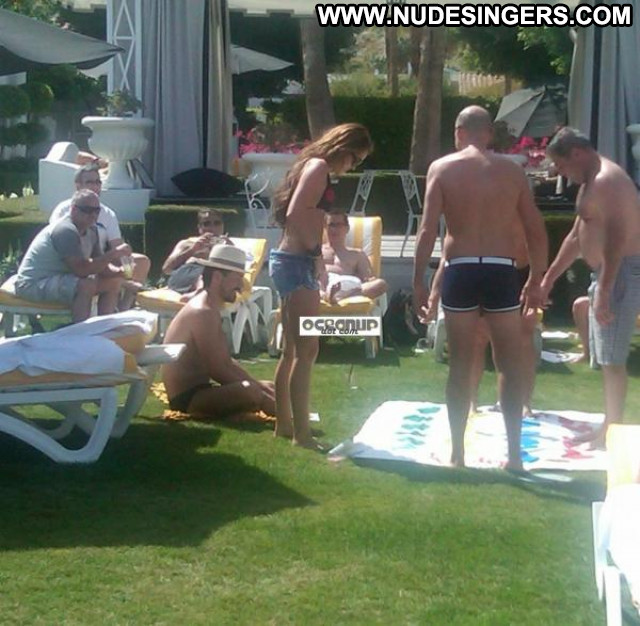 Miley Cyrus Beautiful Bikini Babe Paparazzi Celebrity Pool Poolside