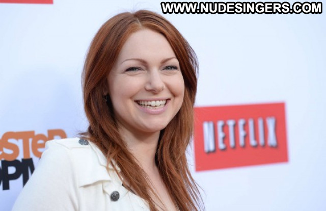 Laura Prepon Arrested Development Posing Hot Babe Sea Paparazzi