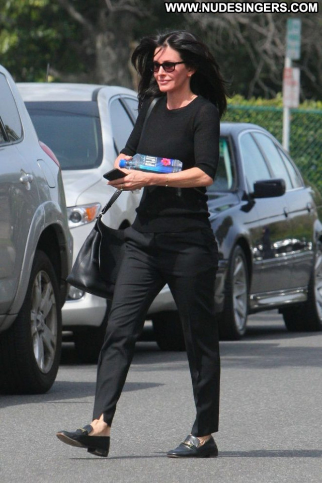 Courteney Cox Beverly Hills  Posing Hot Celebrity Babe Paparazzi