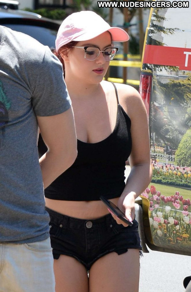 Ariel Winter Gym In La Celebrity Winter Beautiful Gym Black Shorts