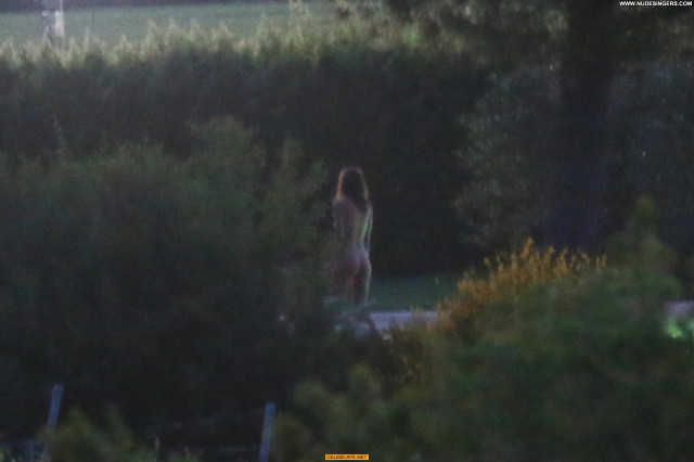 Emily Ratajkowski No Source  Babe Beautiful Celebrity Nude Italy