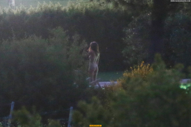 Emily Ratajkowski No Source Celebrity Babe Posing Hot Nude Beautiful