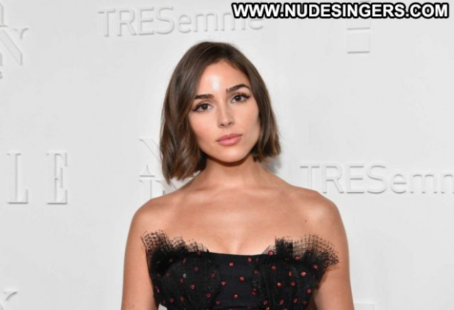 Olivia Culpo No Source Beautiful Party Babe Nyc Celebrity Posing Hot