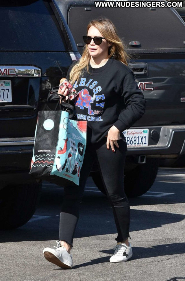 Hilary Duff Studio City Shopping Beautiful Paparazzi Posing Hot Babe