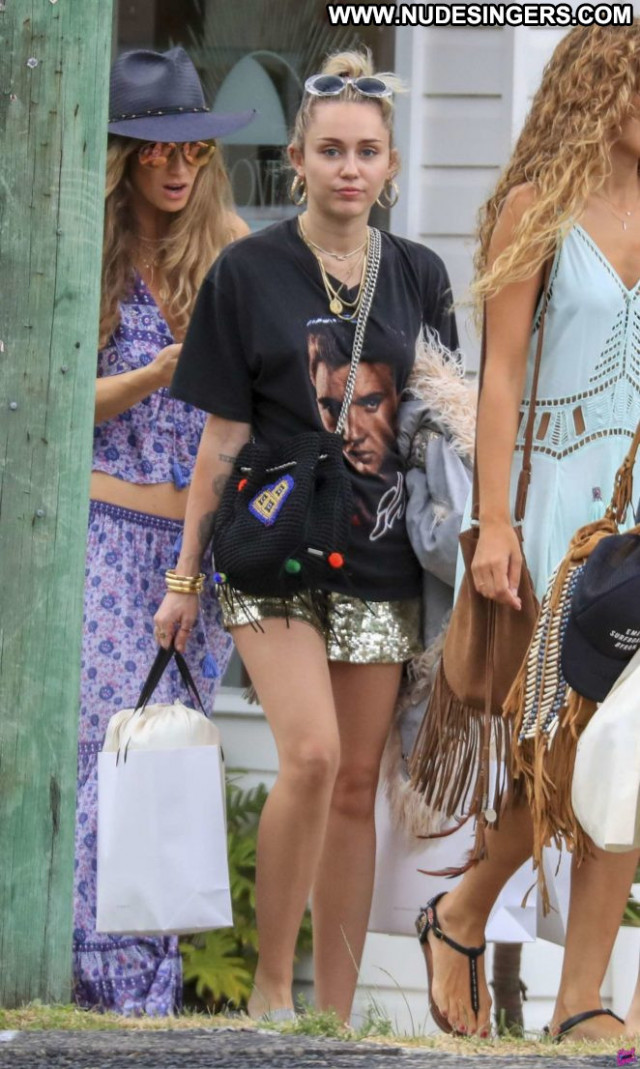 Miley Cyrus No Source Shopping Celebrity Babe Beautiful Paparazzi