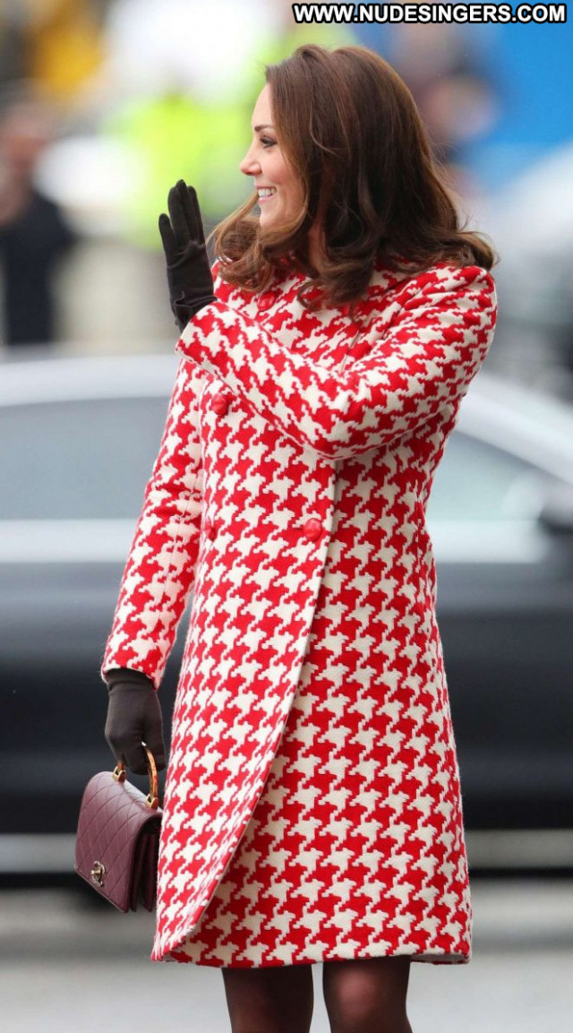Kate Middleton No Source Posing Hot Celebrity Paparazzi Beautiful Babe